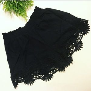 Kendall & Kylie Black Lace Crochet Shorts Small